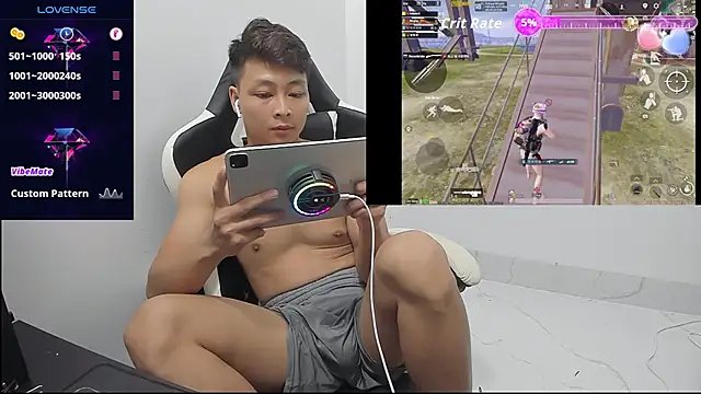 Naughty___asian's Webcam Show