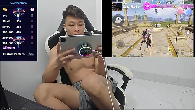 Naughty___asian's Webcam Show