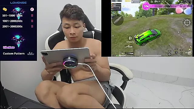 Naughty___asian webkamerás műsora