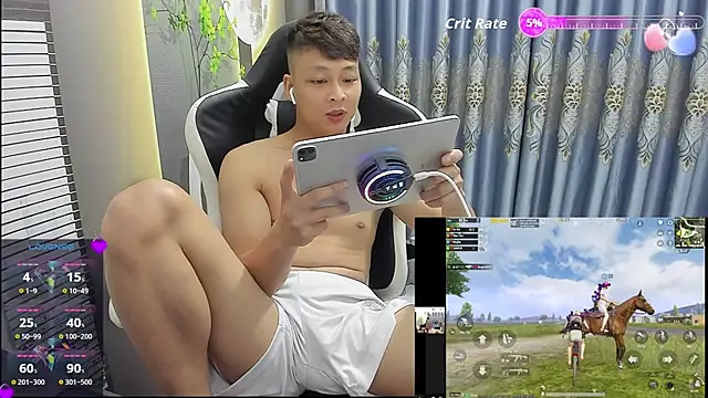 Naughty___asian: διαδικτυακό σόου στην κάμερα