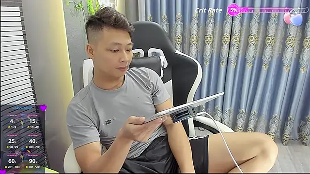 Naughty___asian Pertunjukan Webcam
