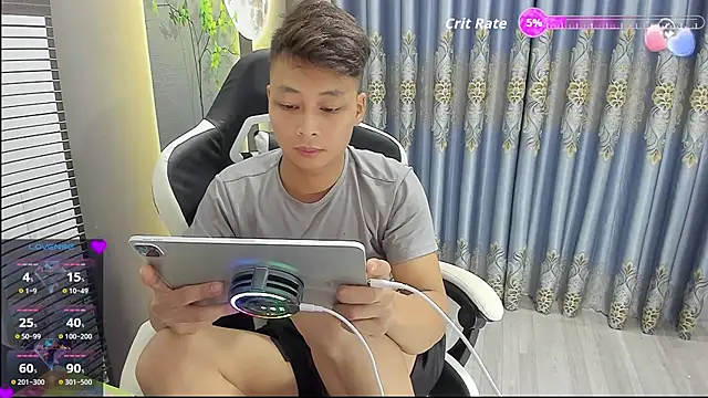 Naughty___asian 网络视讯表演