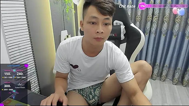 Naughty___asian Show Webcam