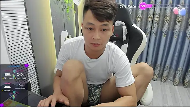 Naughty___asian 网络视讯表演