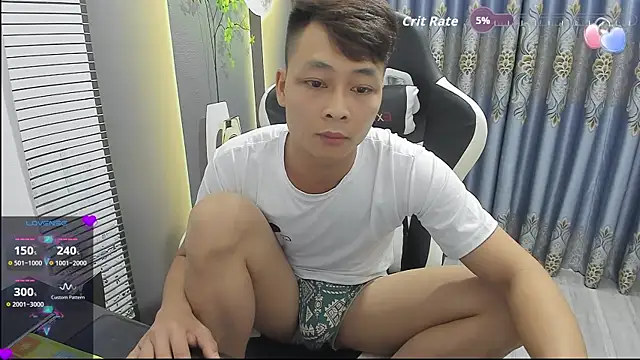 Naughty___asian Webcam-Show