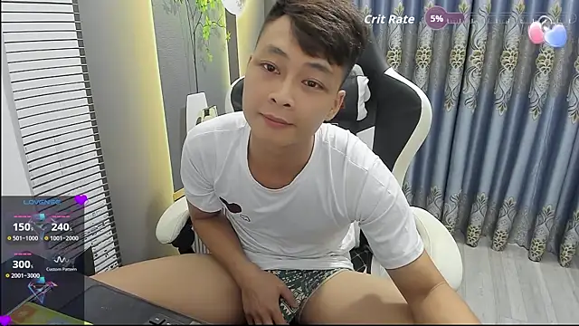 Naughty___asian 网络视讯表演