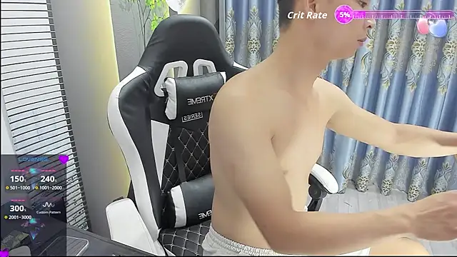 Naughty___asian 在線直播表演