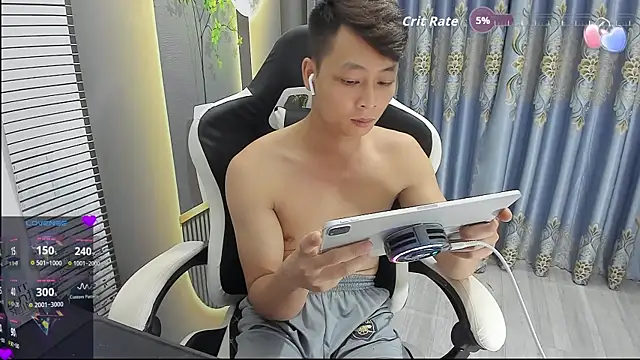 Naughty___asian 网络视讯表演