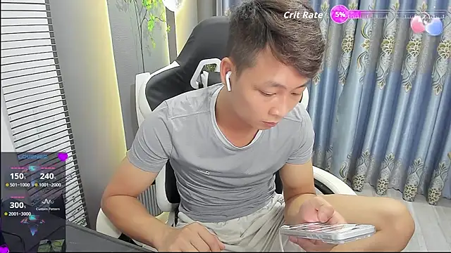 Naughty___asian Pertunjukan Webcam
