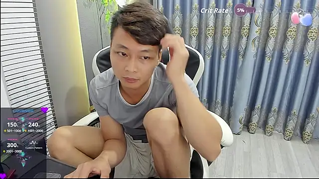 Naughty___asian 网络视讯表演