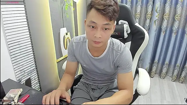 Naughty___asian 在線直播表演