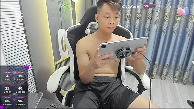 Naughty___asian 网络视讯表演