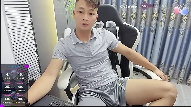 Naughty___asian Adlı Modelin Web Kamerası Şovu