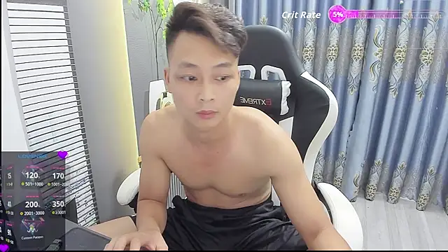 Naughty___asianのウェブカメラショー