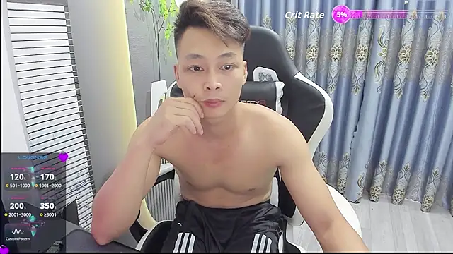 Naughty___asian Adlı Modelin Web Kamerası Şovu