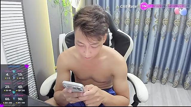 Naughty___asian webkamerás műsora