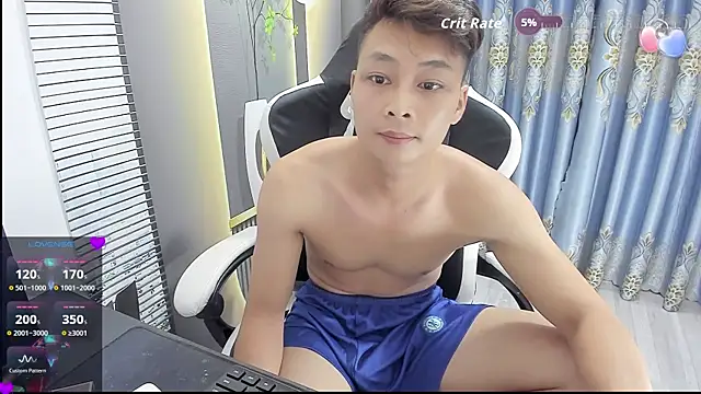 Naughty___asian Pertunjukan Webcam