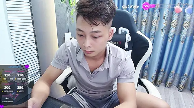 Naughty___asian 在線直播表演
