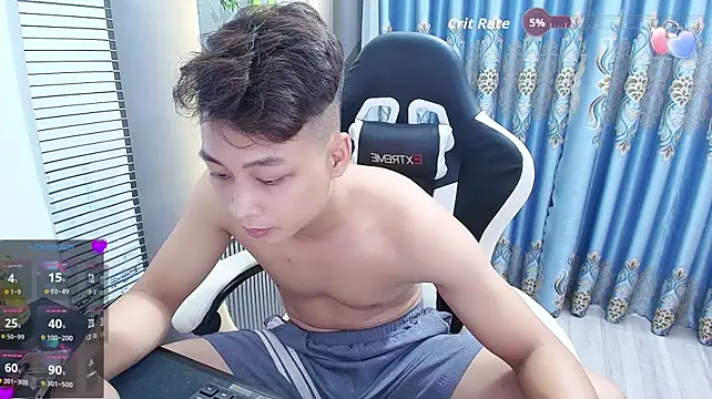 Naughty___asian 在線直播表演