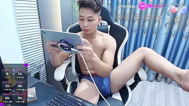 Naughty___asianのウェブカメラショー