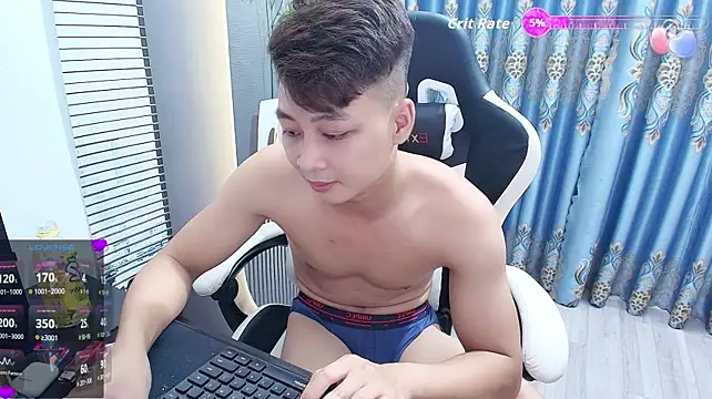 Naughty___asian Show Webcam
