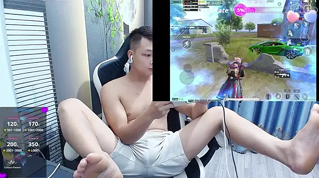 Naughty___asian 网络视讯表演