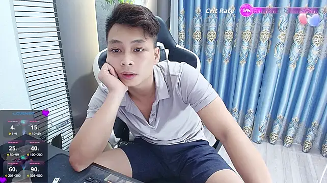 Naughty___asian 网络视讯表演