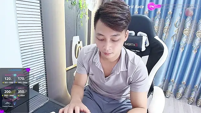 Naughty___asian 网络视讯表演