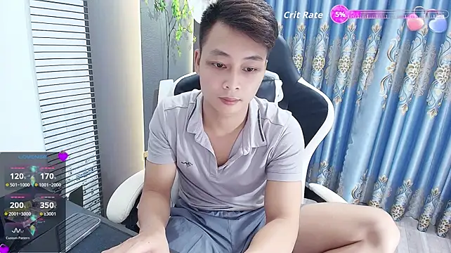 Naughty___asian Webcam-Show