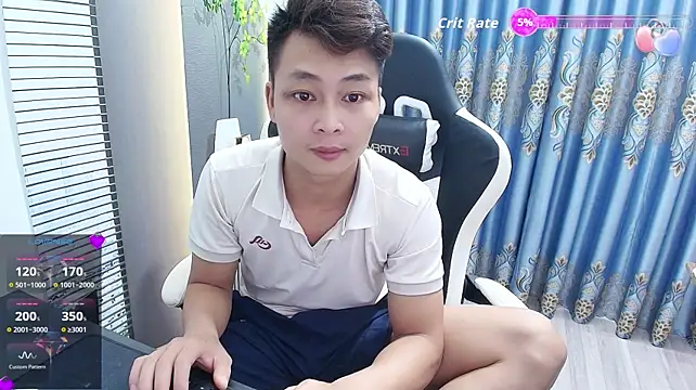 Naughty___asian Show Webcam