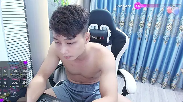 Naughty___asianのウェブカメラショー