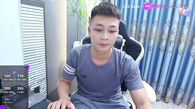 Naughty___asian Show Webcam