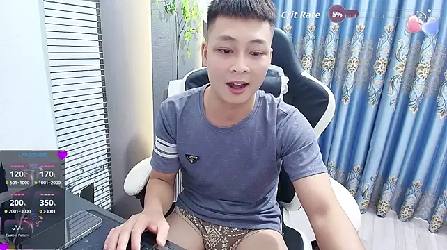Naughty___asian 在線直播表演