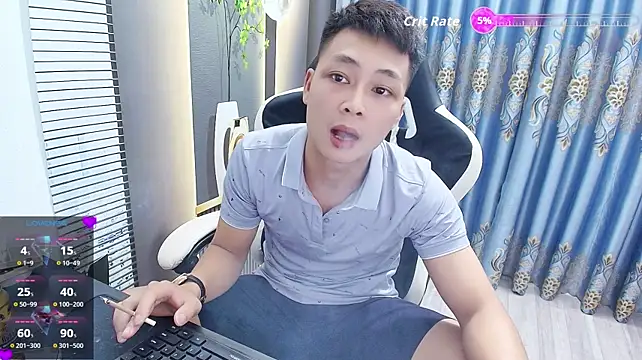 Naughty___asian 网络视讯表演