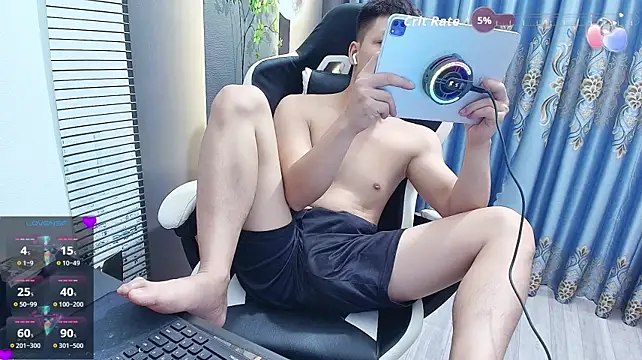 Naughty___asian 在線直播表演