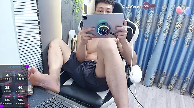 Naughty___asianのウェブカメラショー