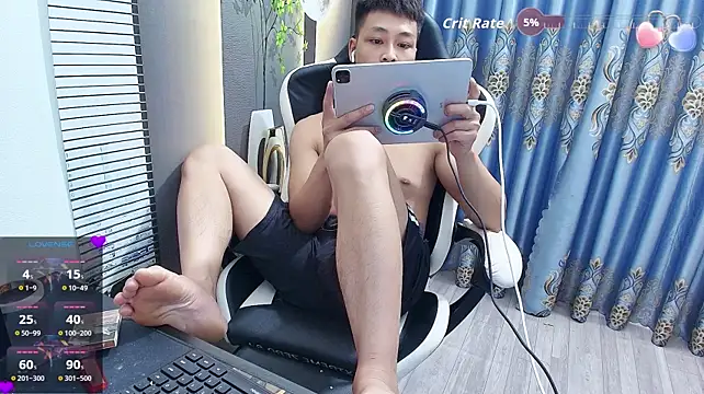 Naughty___asian 网络视讯表演