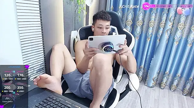 Naughty___asian Show Webcam