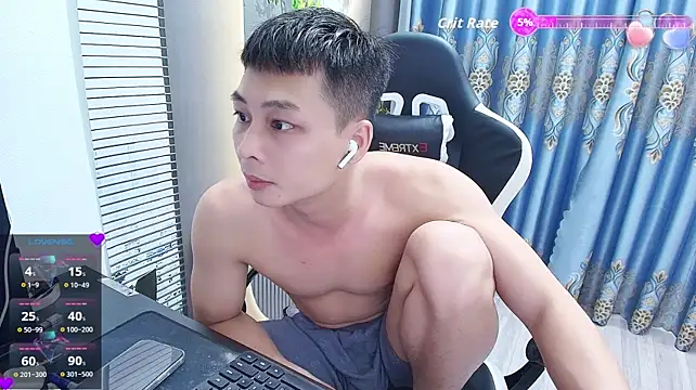 Naughty___asian Adlı Modelin Web Kamerası Şovu