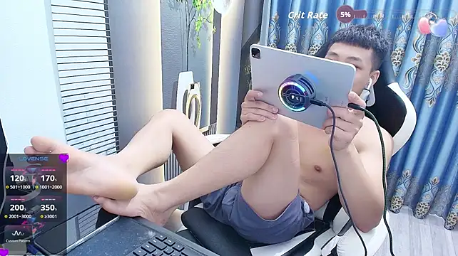 Naughty___asianのウェブカメラショー