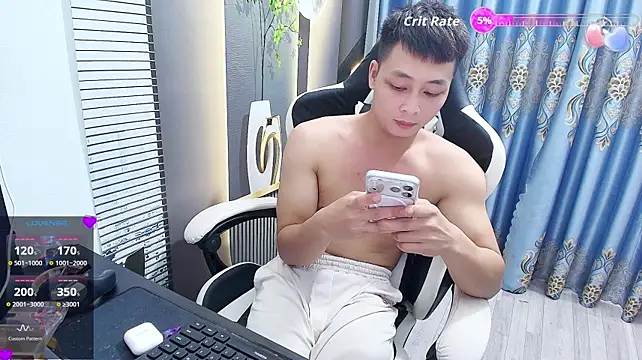 Naughty___asian Show Webcam