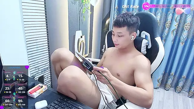 Naughty___asian Show Webcam