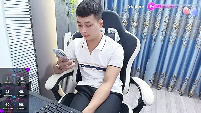 Naughty___asian Show in webcam