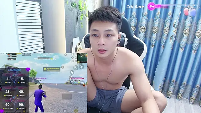 הופעת וובקאם של Naughty___asian