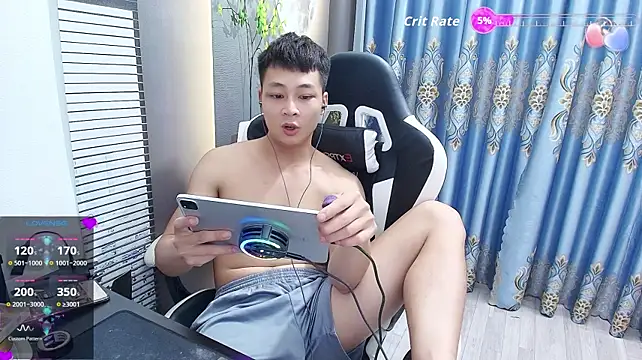 Naughty___asian 在線直播表演