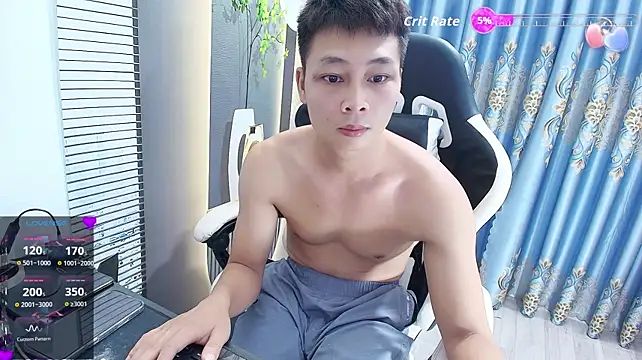 Naughty___asian – Kamerová šou