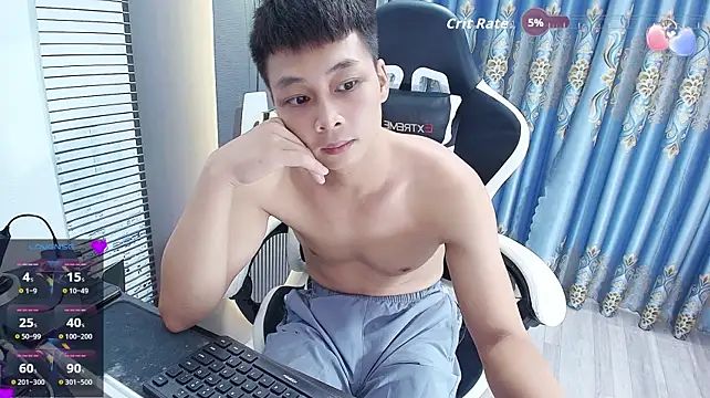 Naughty___asian's Webcam Show