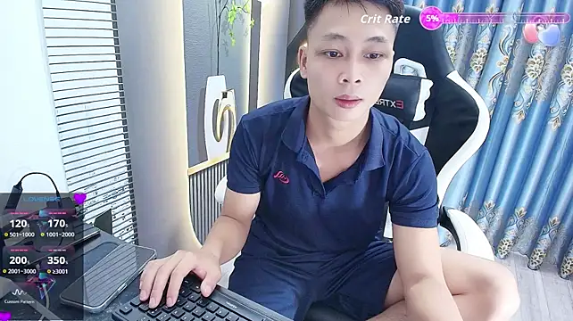 Naughty___asianのウェブカメラショー