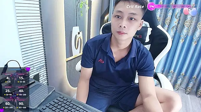 Naughty___asian – Kamerová šou