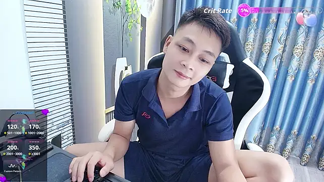 Naughty___asian webkamerás műsora